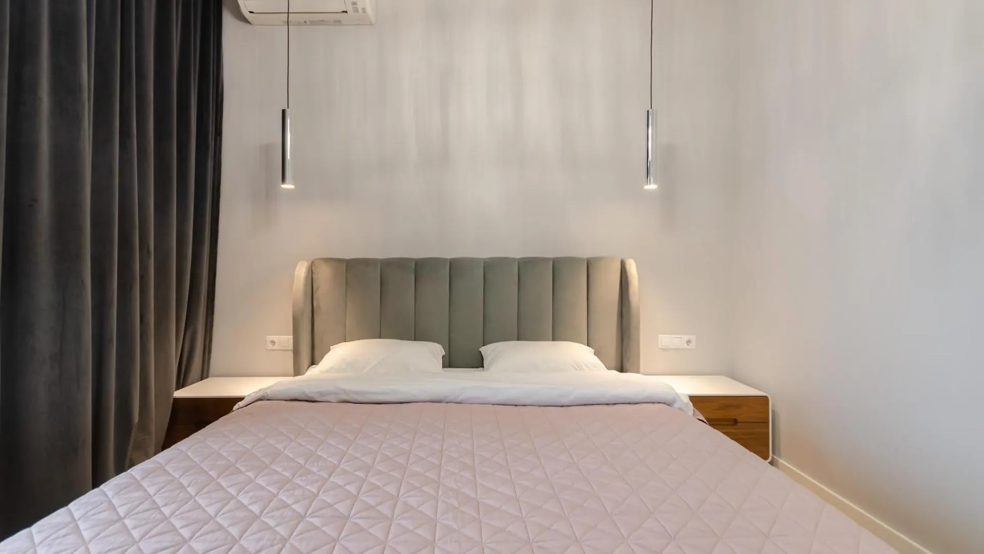 На Видалення!Petrovdom Apartments 267-373 In Rc Central Park, 7 John Mccain Street 基輔 0*,  乌克兰