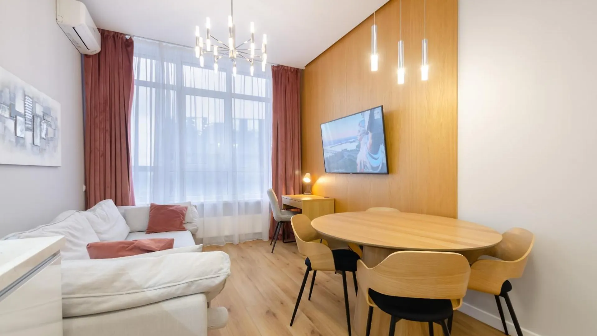 На Видалення!Petrovdom Apartments 267-373 In Rc Central Park, 7 John Mccain Street 基輔